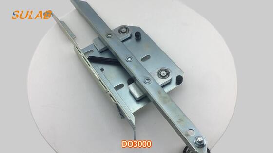 XIZI OTIS DO3000 এলিভেটর ডোর লক ব্লেড এবং ডোর ছুরি অ্যাসেম্বলি, যা 45# কার্বন স্টিল দিয়ে তৈরি এবং 72-ঘণ্টা লবণ-স্প্রে প্রতিরোধের জন্য জিঙ্ক-নিকেল প্লেটিং করা হয়েছে
