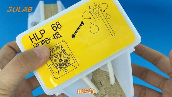 এসসি লিফট তেল কাপ এইচএলপি ৬৮∙ এবিএস প্লাস্টিক রেল লুব্রিকেটর ৩ সেমি প্রশস্ত খোলার সাথে গাড়ি ও কাউন্টারওয়েট গাইড রেলের জন্য